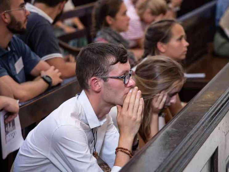 Nei giovani c’è una domanda religiosa. Serve una Chiesa capace di rispondere