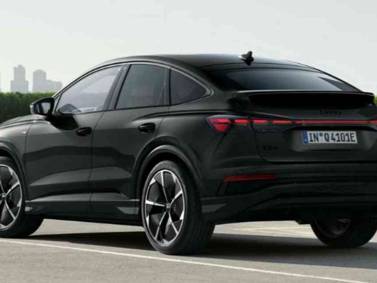 Pare identica, ma è tutta nuova: ecco come è cresciuta l'Audi Q4 e-tron