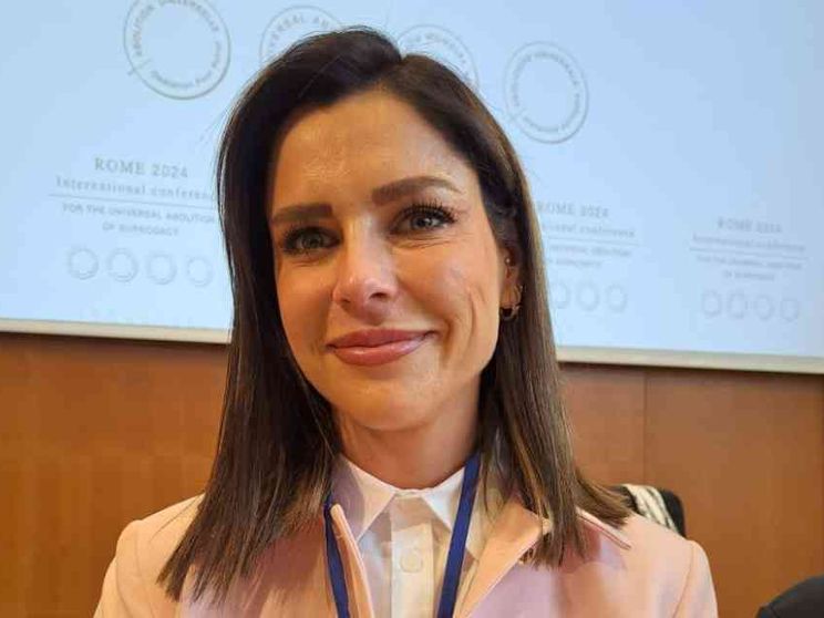 Olivia Maurel, nata da utero in affitto: quel segreto mi ha quasi ucciso