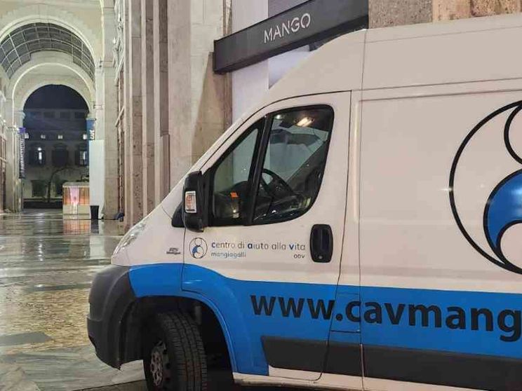 Alla maratona lo stand (e gli atleti) del Centro aiuto alla Vita Mangiagalli