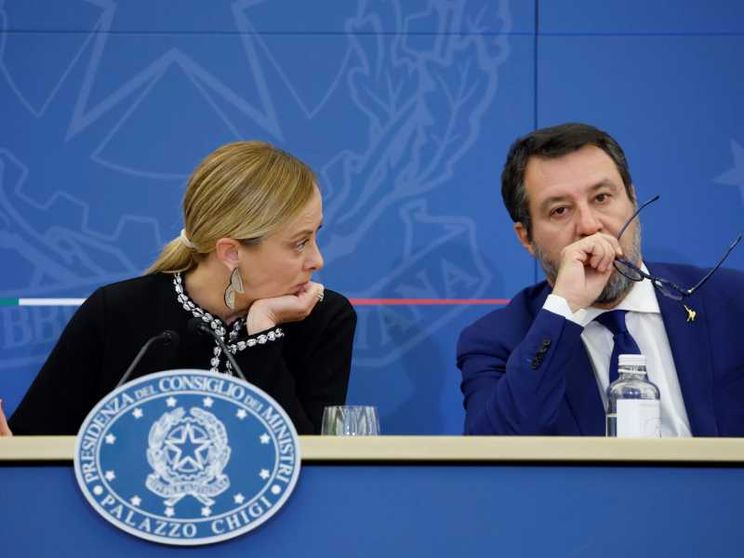 Si, no e ni: in scena le tre linee divergenti del governo