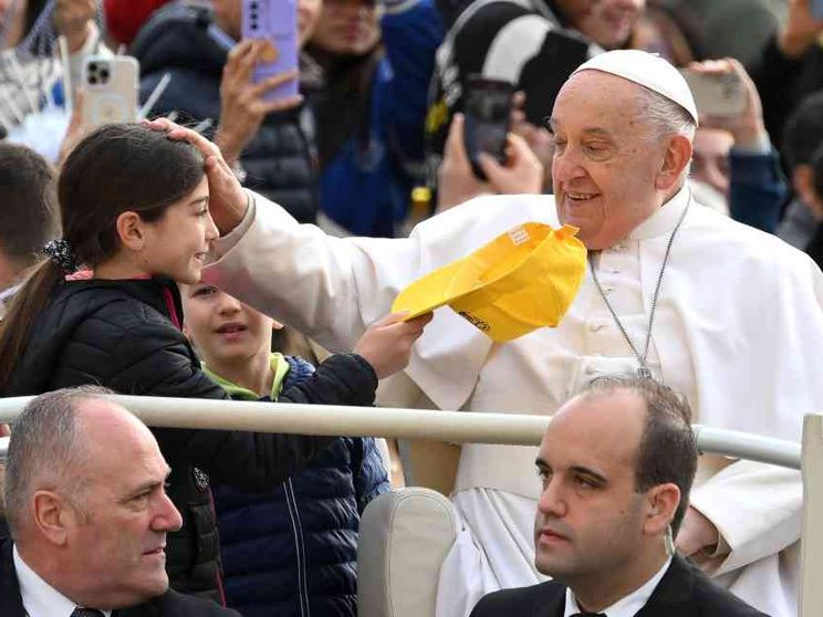 Il Papa: «Un cristiano senza coraggio è un cristiano inutile»
