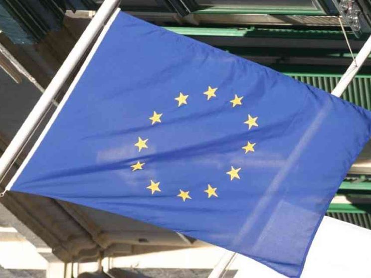 L'Europarlamento chiede il “diritto” di aborto nella Carta Ue