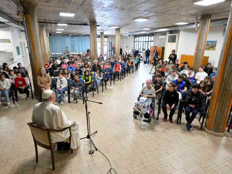 Il Papa: grazie perché ognuno di noi è unico e irripetibile
