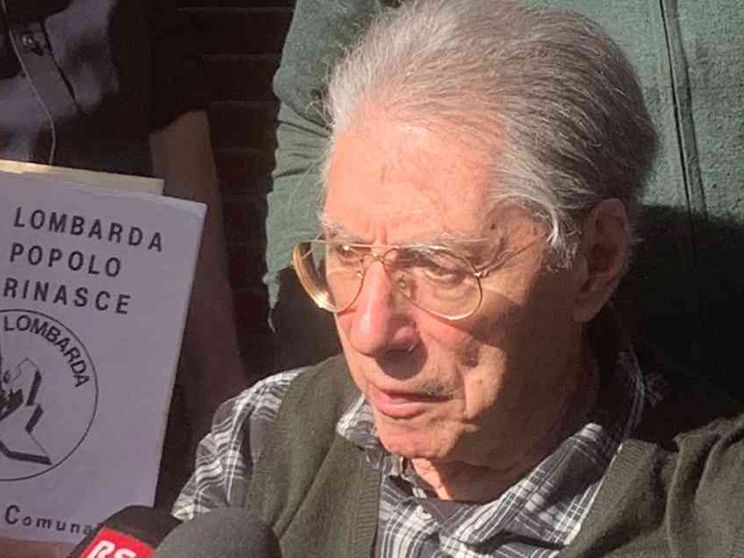 Bossi “scomunica” Salvini: «Alla Lega serve un nuovo leader»