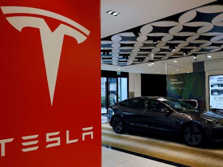 Perché Elon Musk vuole licenziare 14mila dipendenti di Tesla
