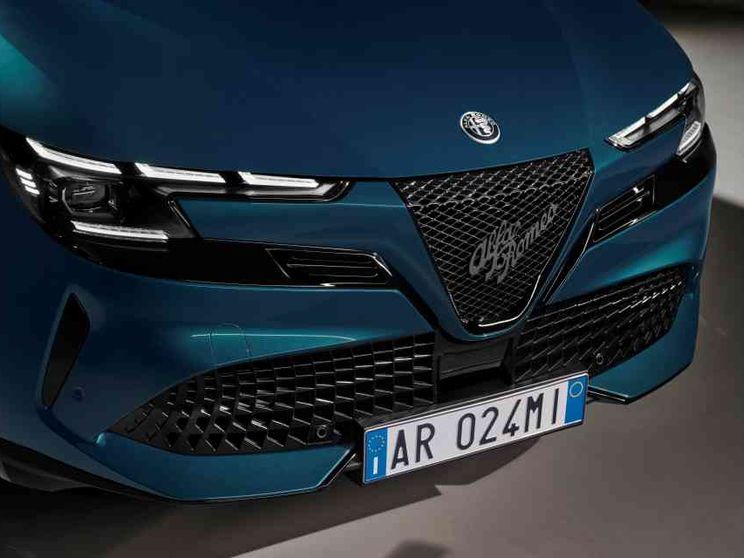 Clamoroso, l'Alfa Romeo Milano cambia nome dopo lo scontro col governo