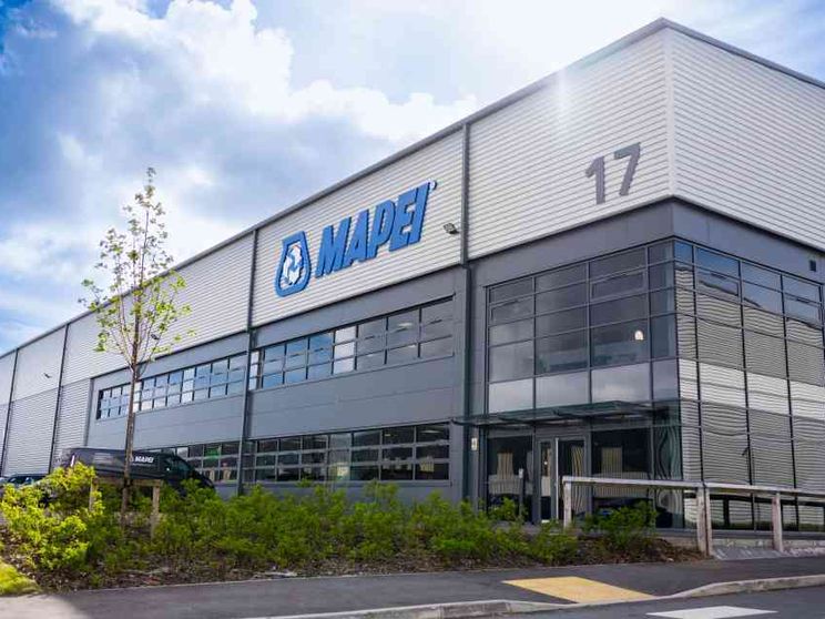 Mapei cresce nel Regno Unito