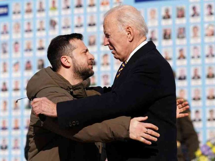 Biden la spunta. La Camera Usa approva altri 60 miliardi di aiuti per Kiev