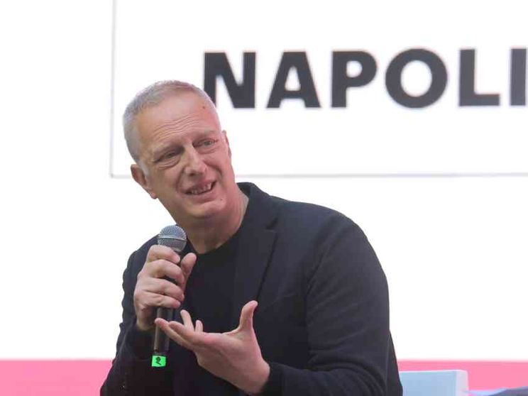 La «paura» dello scrittore e le «telefonate» della premier alla Rai