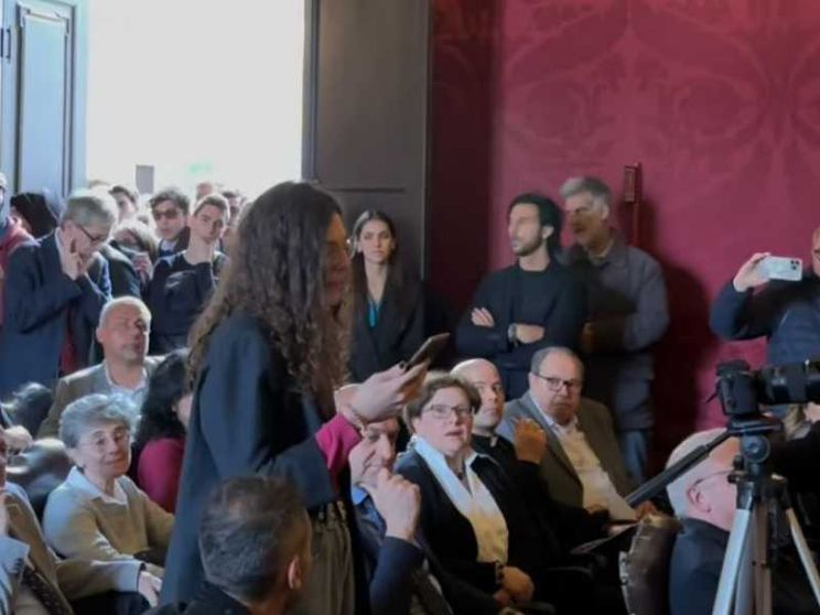 L'arcivescovo: forum impedito, sconfitta per tutti. Dialogo fuori dai recinti