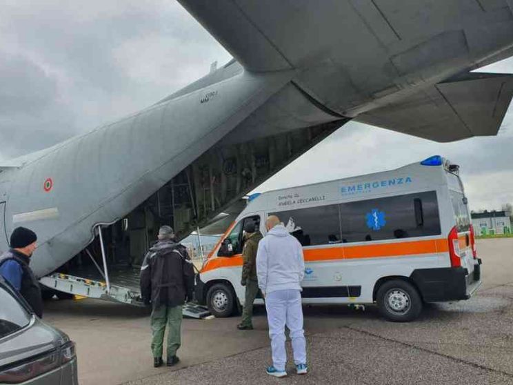 I medici inglesi stavolta cedono: neonato verso il “Bambino Gesù”