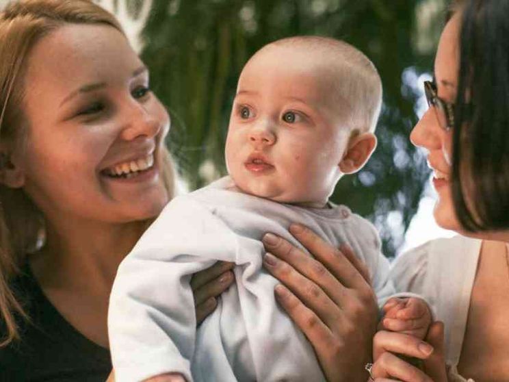 "Non ce la faccio più. Chiedo aiuto a una mamma alla pari"