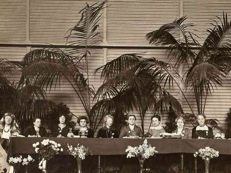 25 aprile 1915: 2mila delegate (solo donne) al Congresso di pace