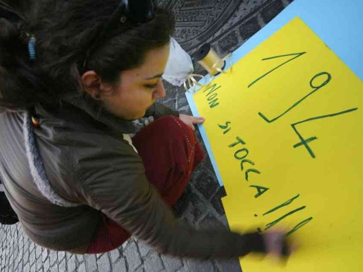 «Rimuovere le cause... »: perché non si legge tutta la 194?