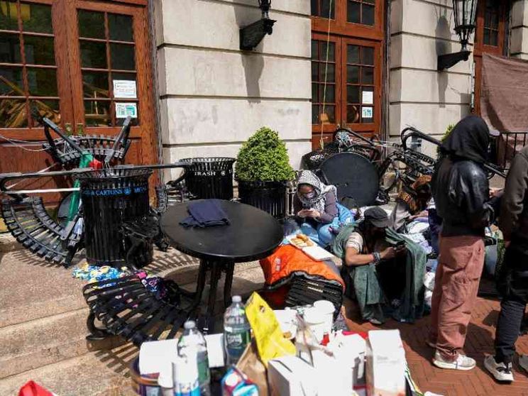 La sfida degli studenti pro Palestina: occupato un edificio della Columbia