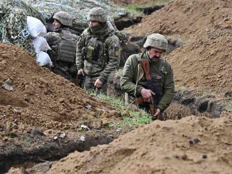 Putin cerca un altro “trofeo” per il 9 maggio. Usa: «Russia usa armi chimiche»