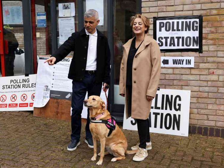 Il voto castiga i Tory e Sunak: sono in caduta libera