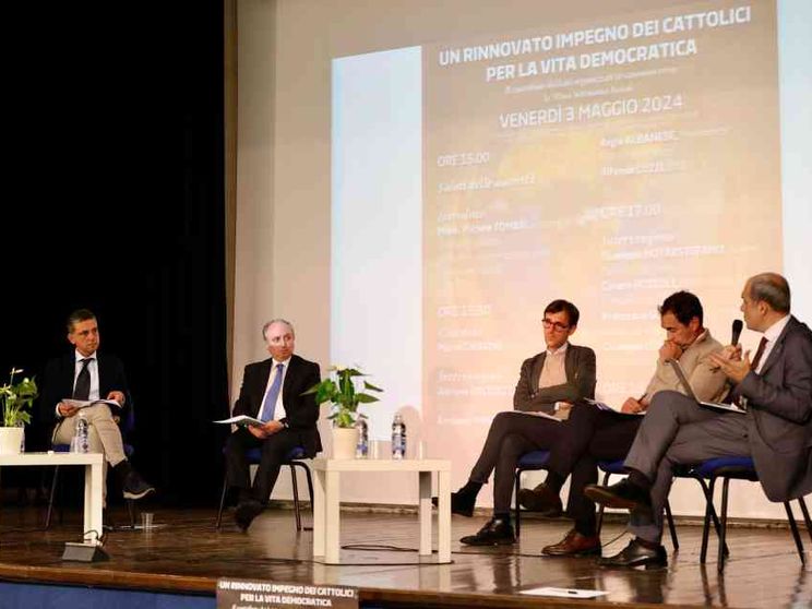 «La politica non è un tabù, la priorità è la pace»