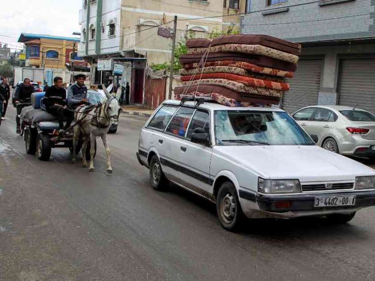 Israele preme su Rafah: «Evacuare la zona est». Via in 100mila