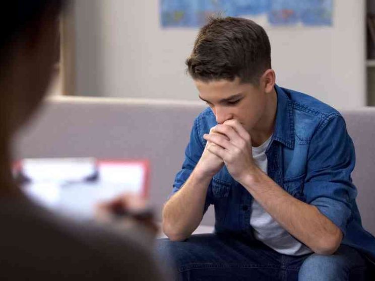 I giovani stanno male, la sfida è capirlo in tempo