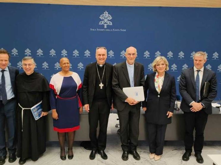 Francesco e i premi Nobel per la pace: dodici tavoli per un mondo più umano