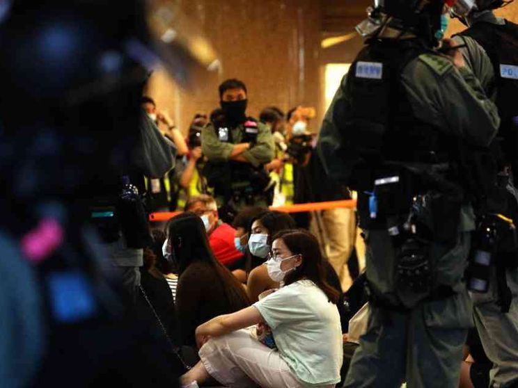 Bandito a Hong Kong l'inno delle proteste, Pechino plaude