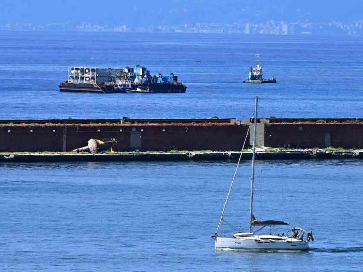 L'inchiesta di Genova si allarga alla diga nel porto