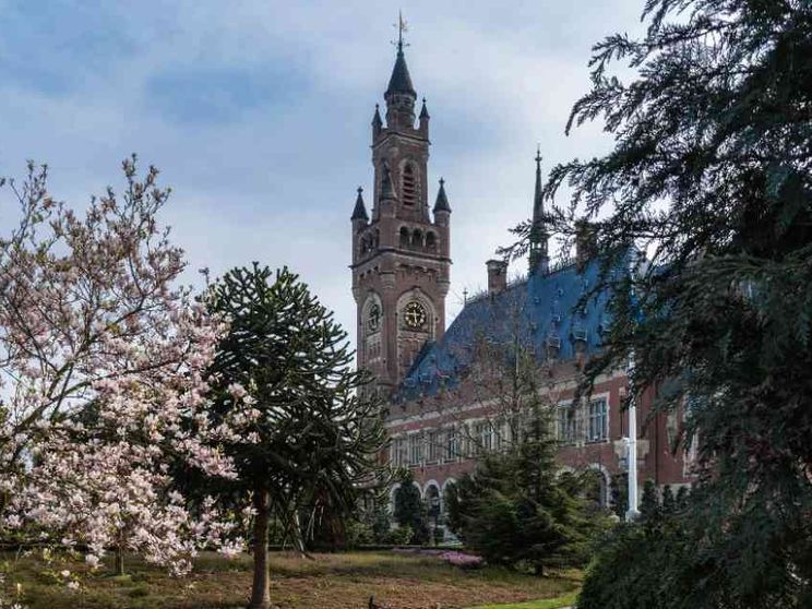 La storia del Palazzo della Pace all'Aia, simbolo di fratellanza fra i popoli