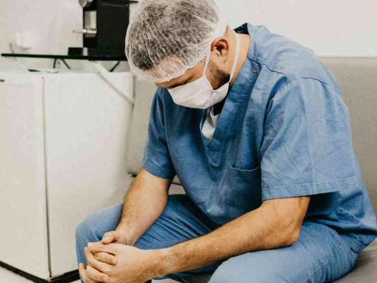 Medici in “burnout”? La colpa non è dei pazienti