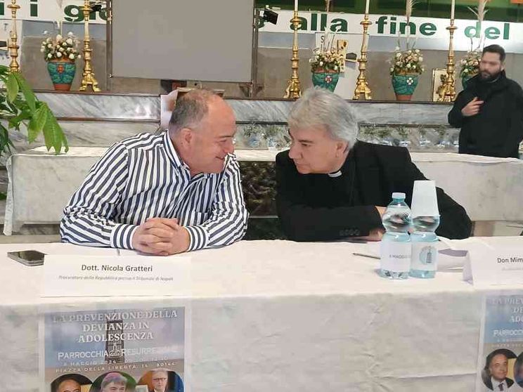 Gratteri attacca “Gomorra” (tra gli applausi di Scampia)