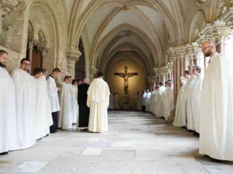 Il “segreto” dell’abbazia cistercense che non conosce crisi di vocazioni