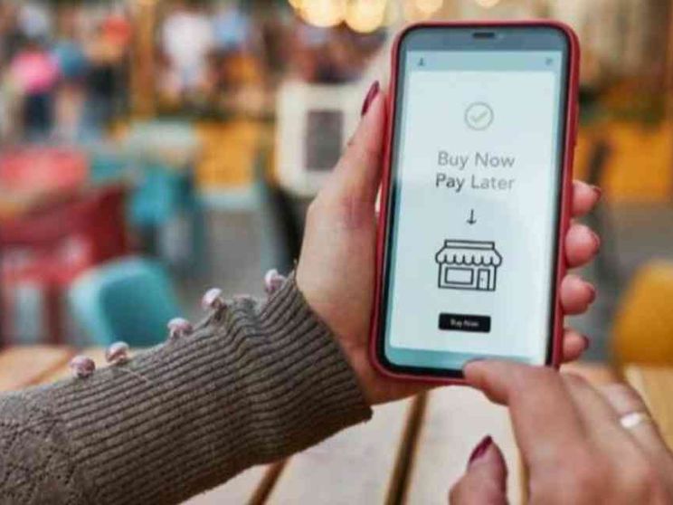 Comprare subito e pagare in qualche mese: pro e contro del buy now pay later