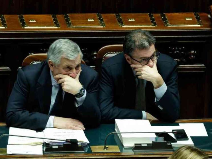 Superbonus, sui crediti diluiti scontro totale Tajani-Giorgetti