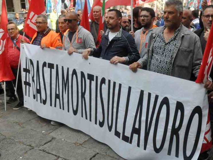 L'arcivescovo: «Le morti sul lavoro sono la nostra sconfitta»