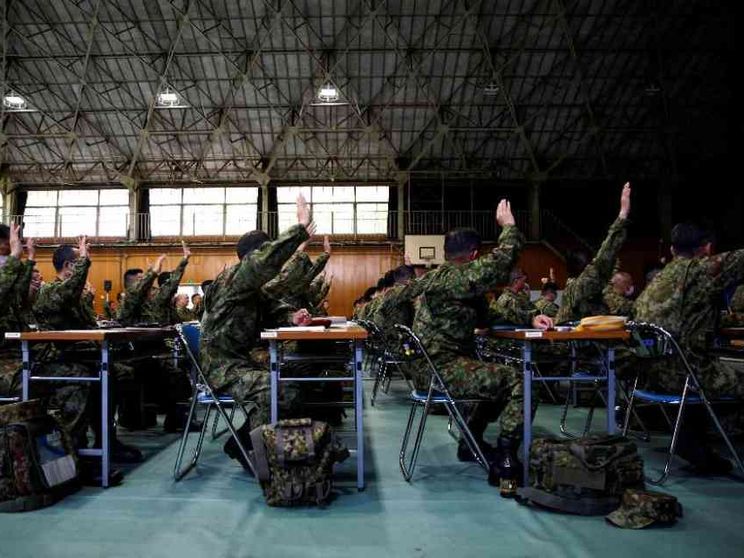 A corto di soldati, Tokyo vuole reclutare più donne
