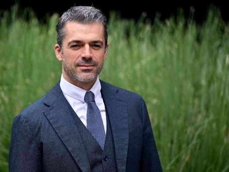 Vuoi “incontrare e salutare” il vip? Paga il biglietto (anche 250 euro)