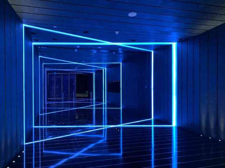 Como: la città di Alessandro Volta celebra la luce