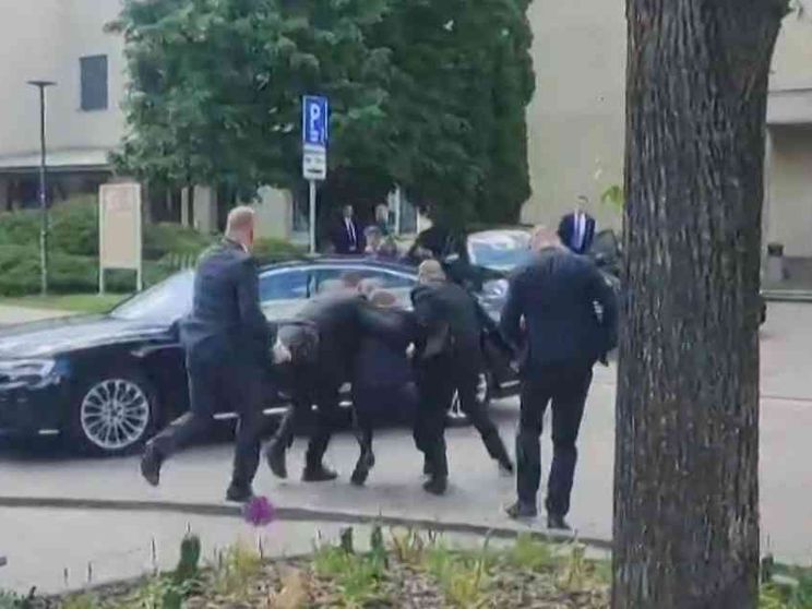 Fico fuori pericolo, il poeta che ha sparato aveva «motivazioni politiche»