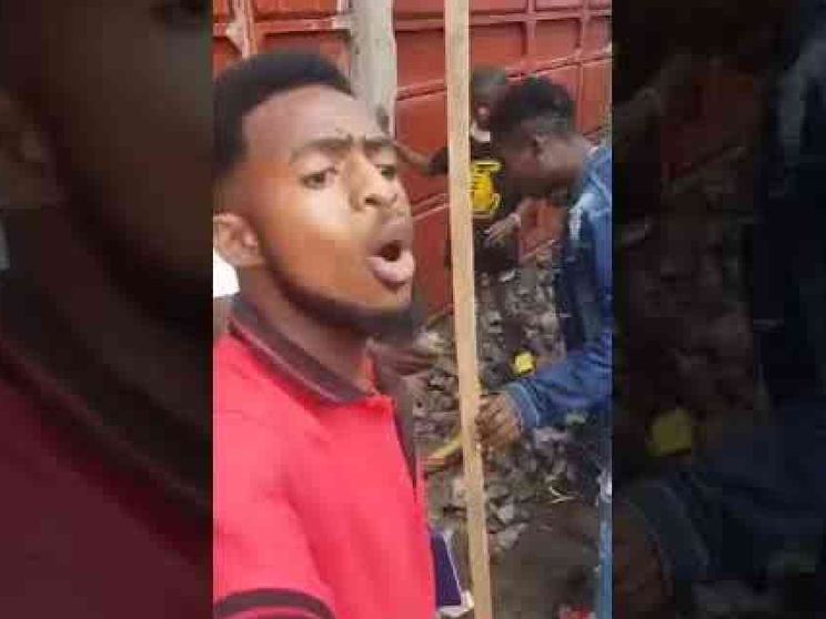 Video-choc della guerra dimenticata del coltan: così si muore in Congo