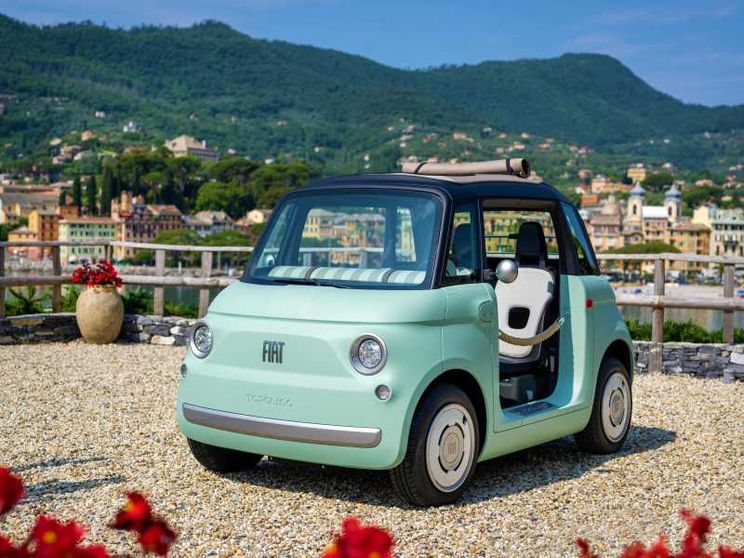 "Non sono made in Italy": sequestrate a Livorno 134 Fiat Topolino