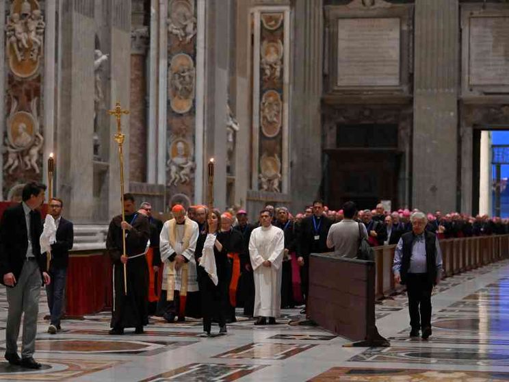 Zuppi e i vescovi: «Maria ci faccia artigiani di pace»