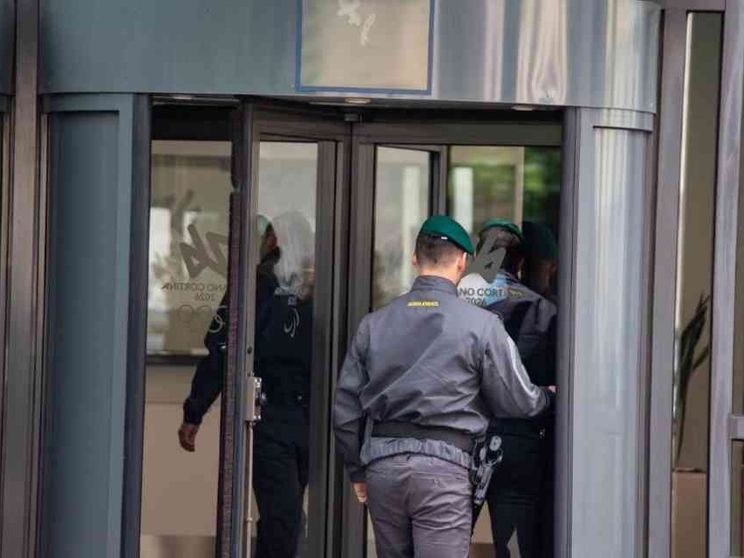 Milano-Cortina, tre indagati per corruzione