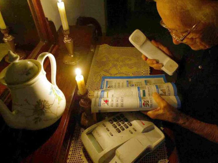 Sgominata una banda che truffava gli anziani al telefono. Ma l'allarme resta