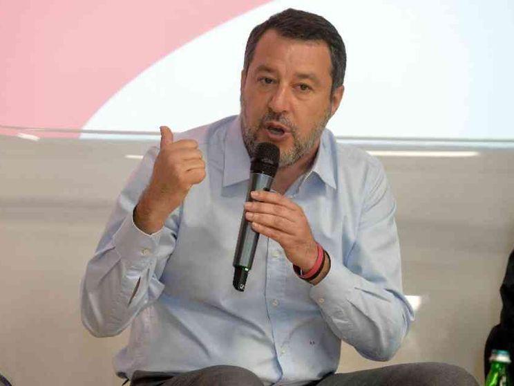 Salvini: non sosterremo mai Draghi. Nella Ue vogliamo un centrodestra unito