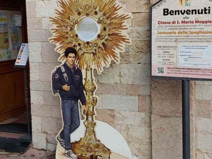 Acutis, Allamano, Medi: la santità che profuma di vita reale