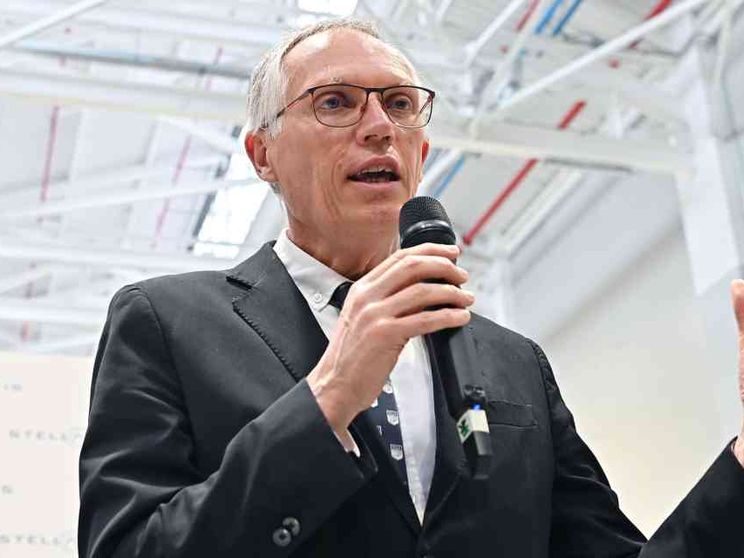 Tavares, altra stoccata al governo: "Avanti anche dopo gli insulti"