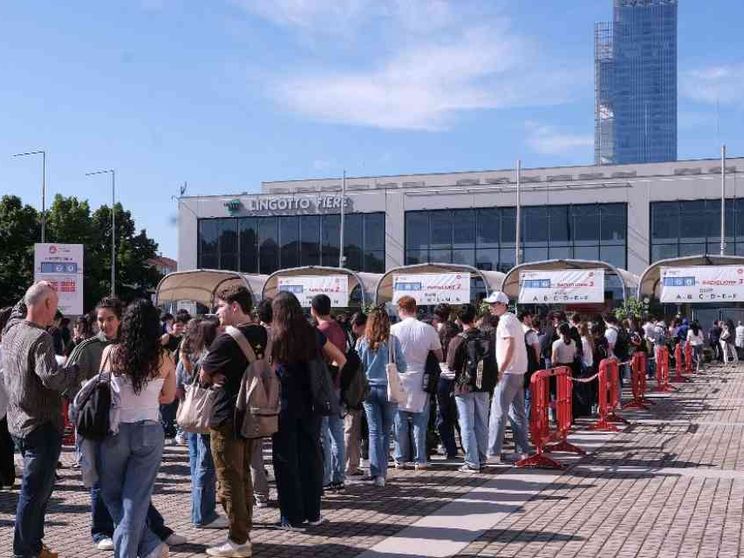 La Bibbia, i sogni, la fuga all'estero: in fila coi ragazzi al test di Medicina