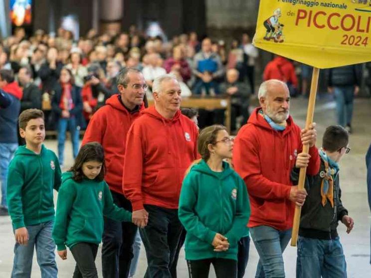 Alla Grotta di Lourdes tutti i colori dei bambini