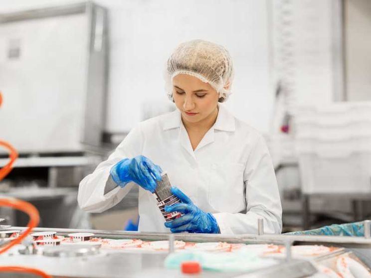 Disoccupazione sotto il 7% e record di occupati ad aprile (crescono le donne)